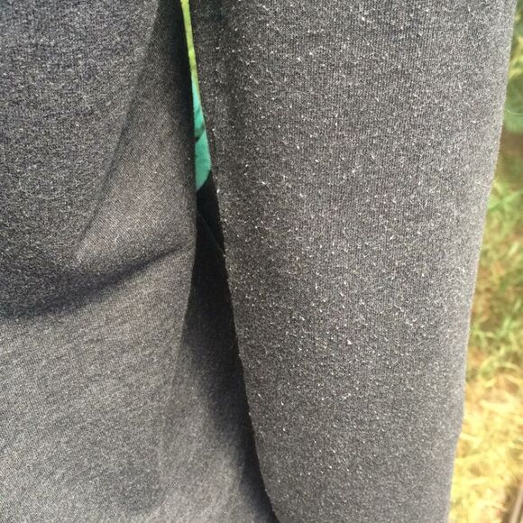 On the Byas Floral Sweatshirt with Pocket Gray Green Women's Size Small - Picture 7 of 8